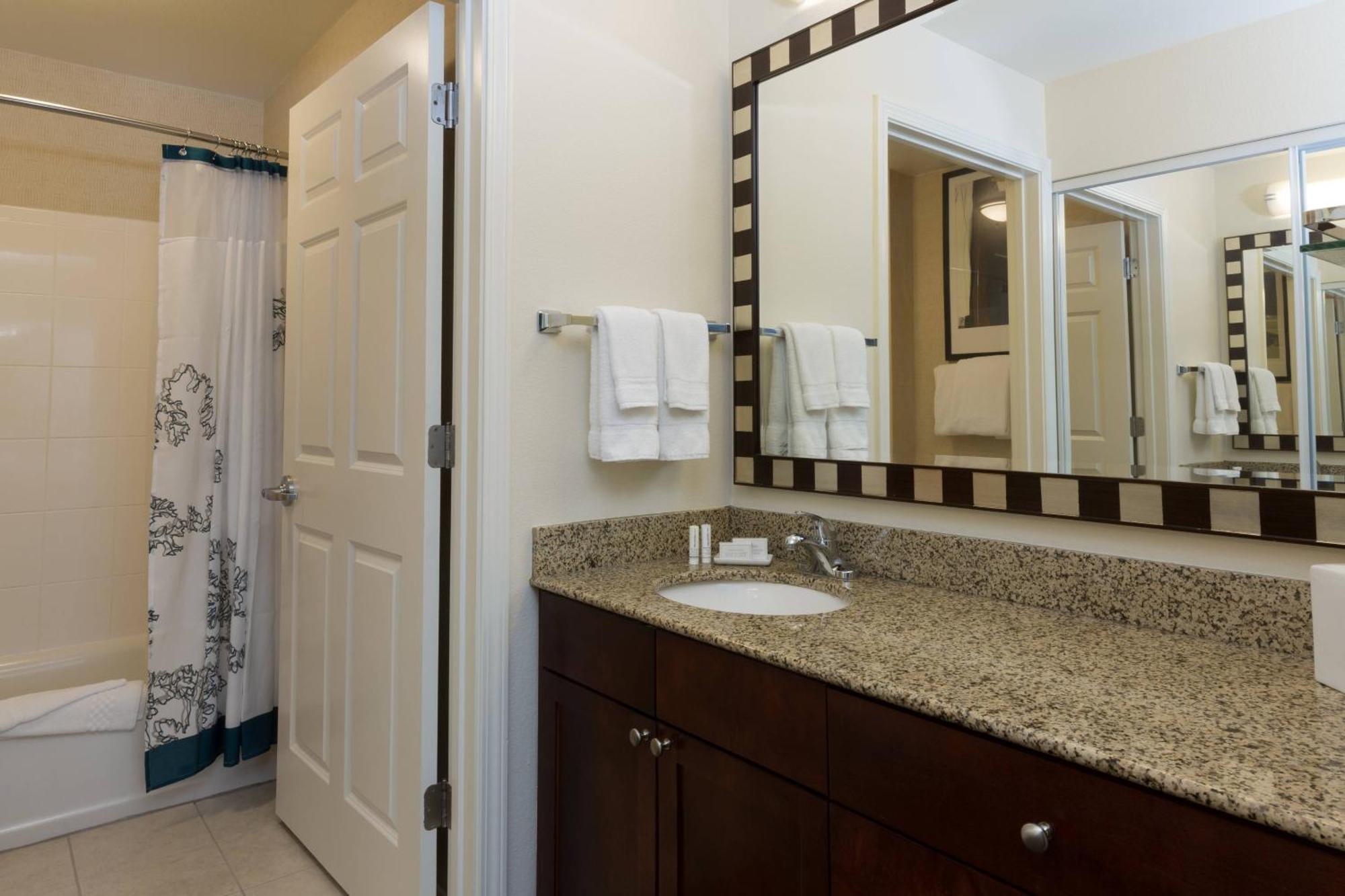 Residence Inn Baton Rouge Towne Center at Cedar Lodge Eksteriør billede